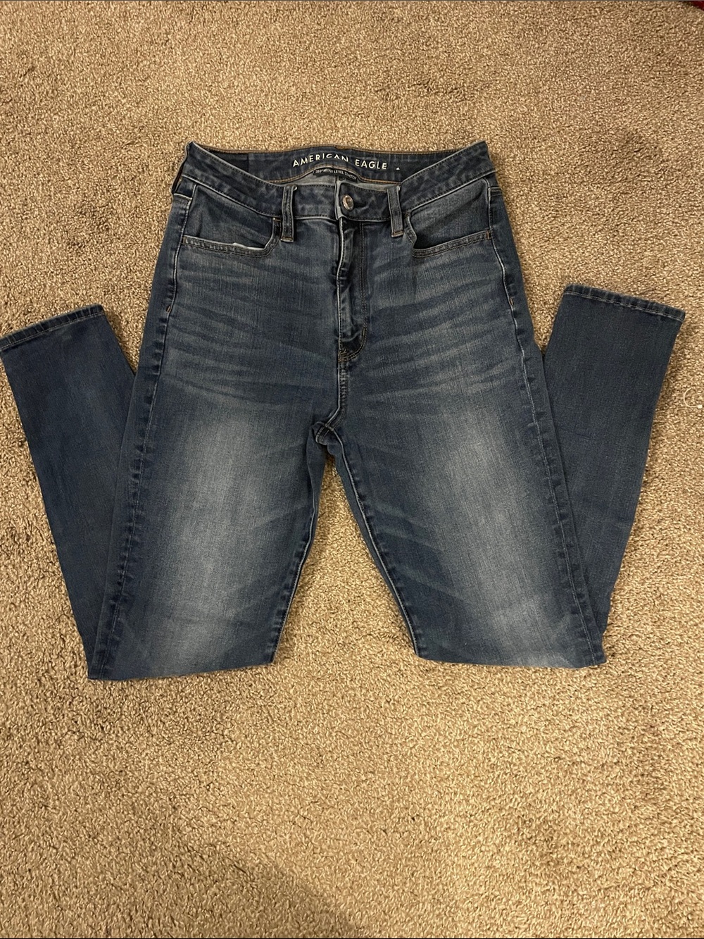 American Eagle Outfitters Medium Wash Super High-Rise Jegging